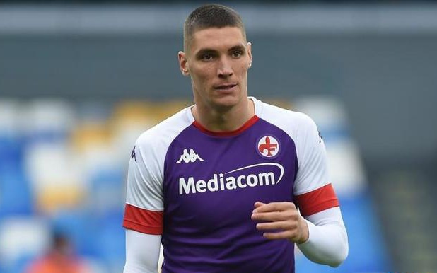 推到场边 推到场边